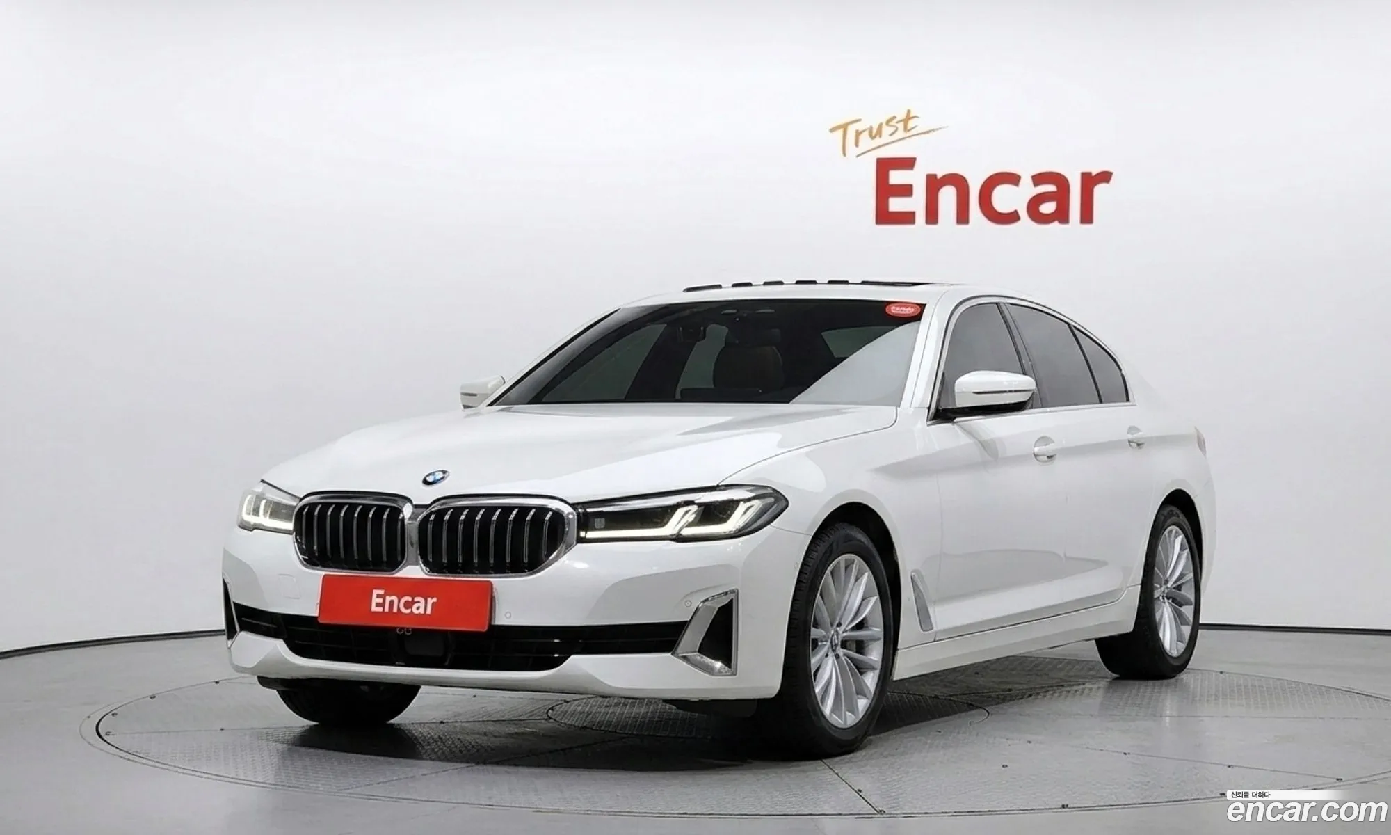 BMW 5 Series 2022 — 17