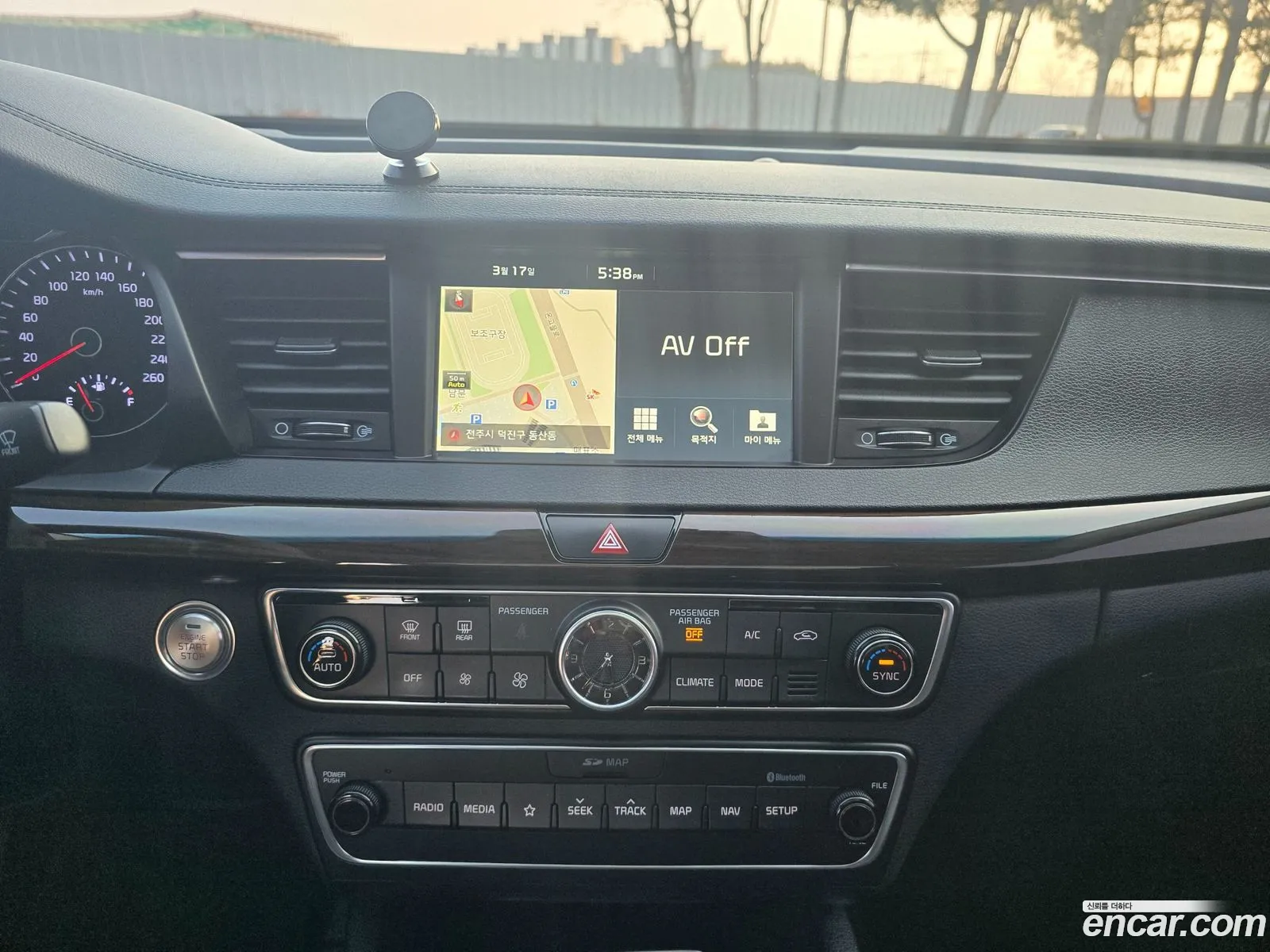 Kia K7 2019 — 7
