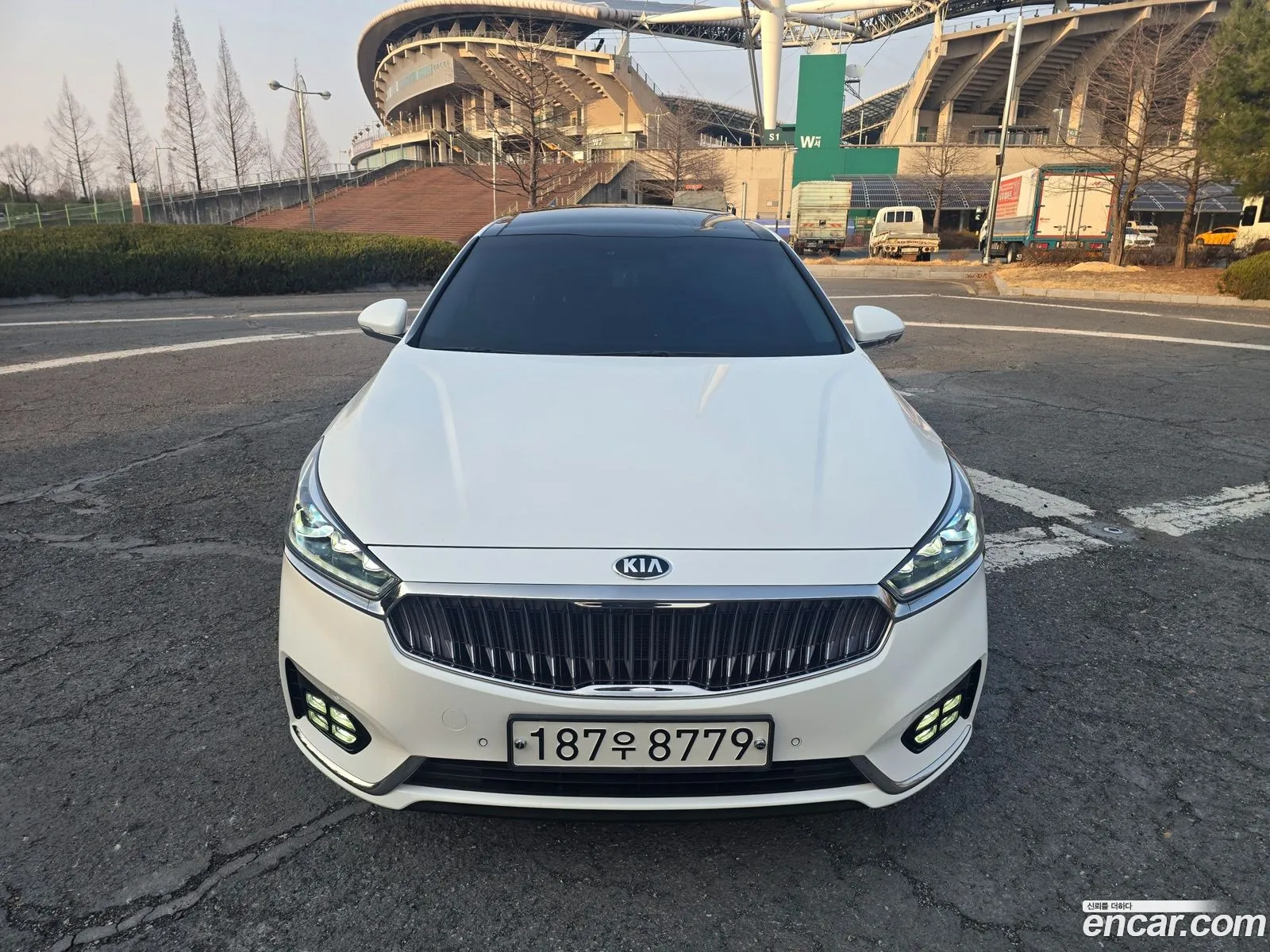 Kia K7 2019 — 10