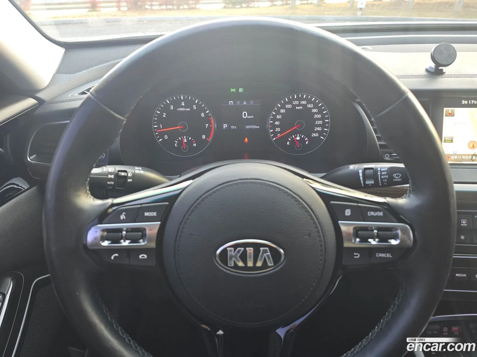 Kia K7 2019 — 2