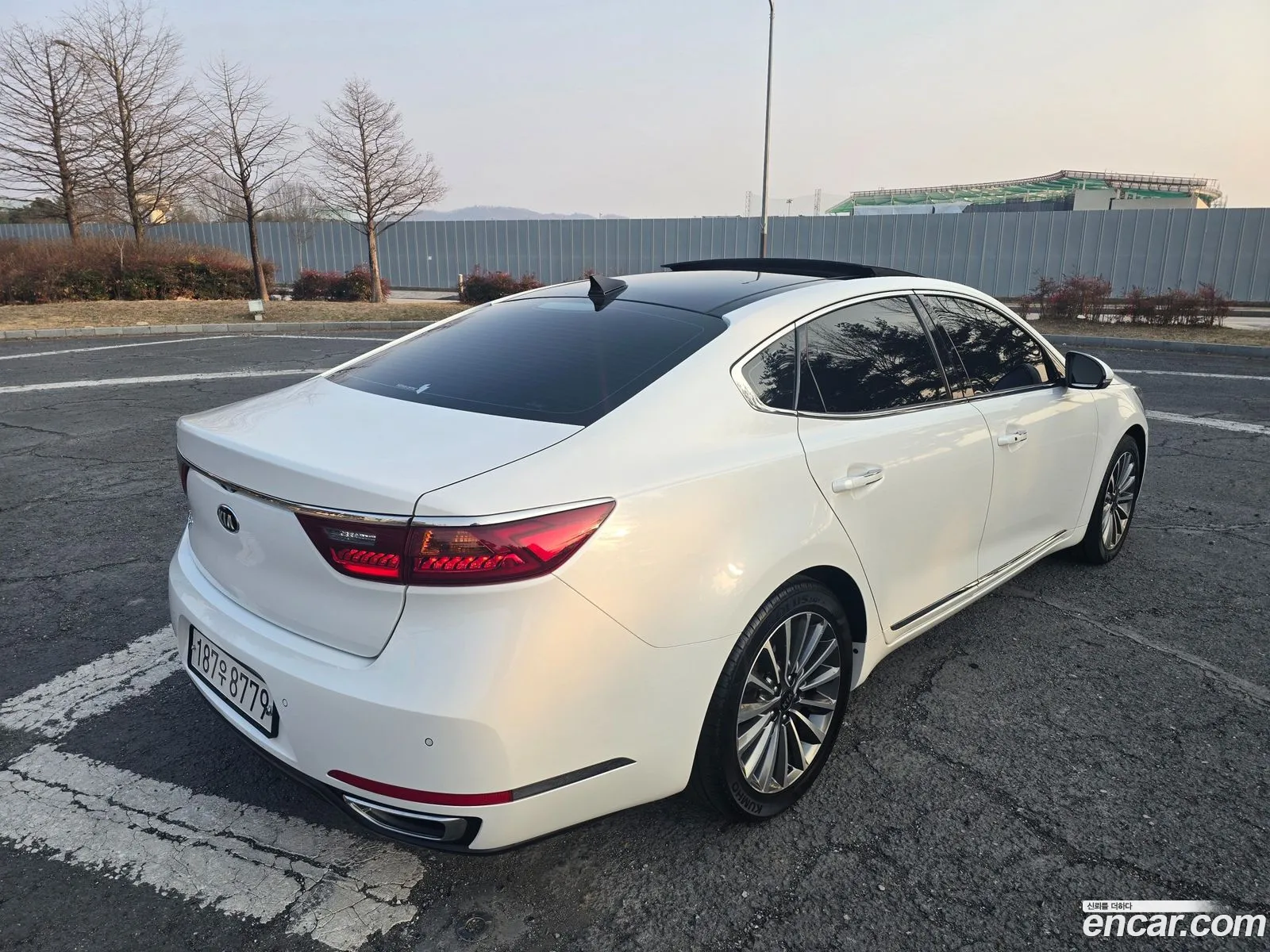 Kia K7 2019 — 9