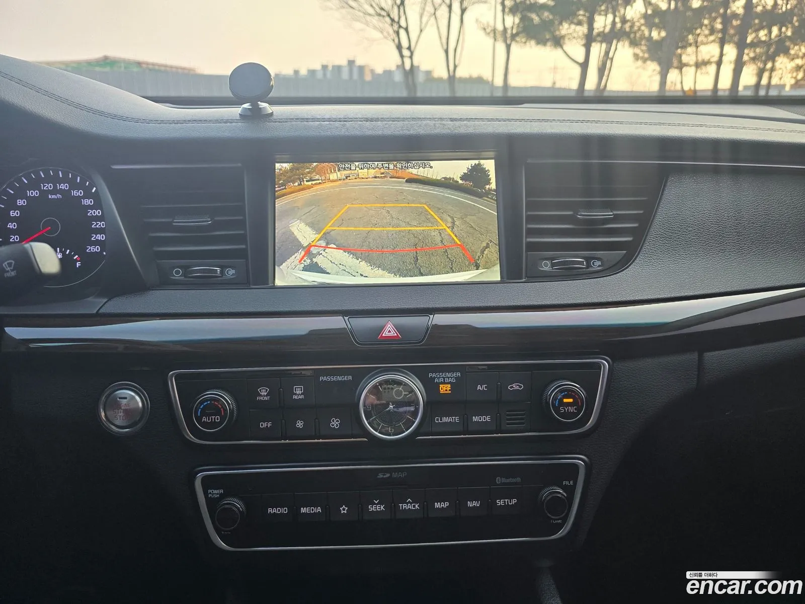 Kia K7 2019 — 16