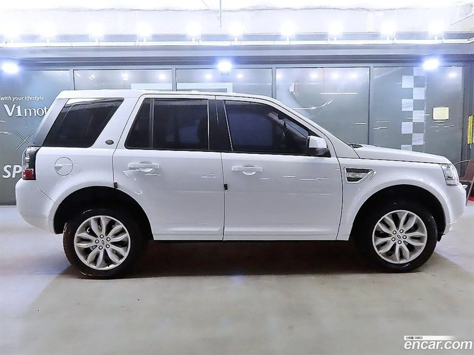 Land Rover Freelander 2 2013 — 15