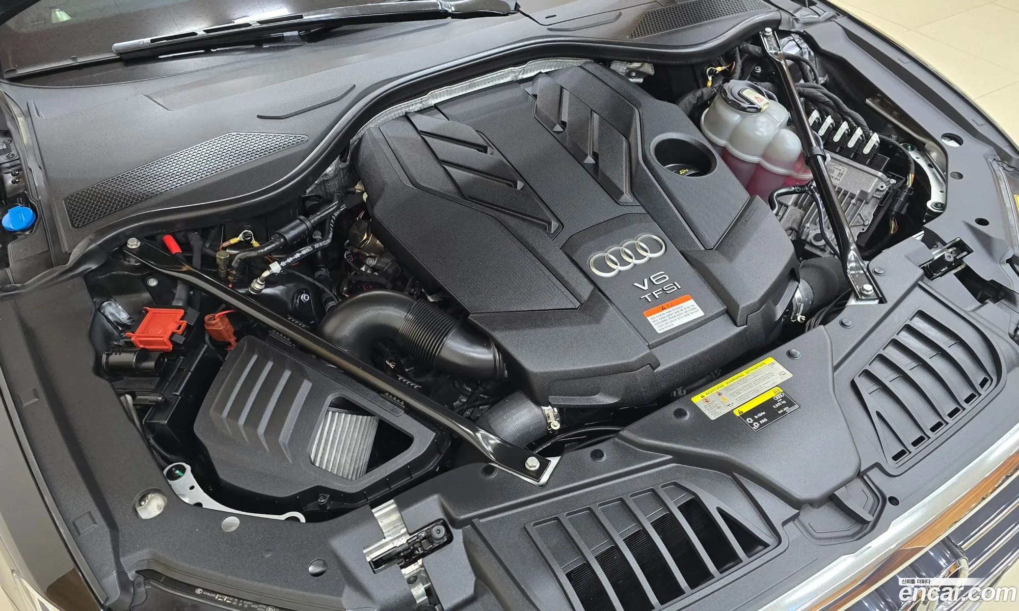 Audi A8 2020 — 12