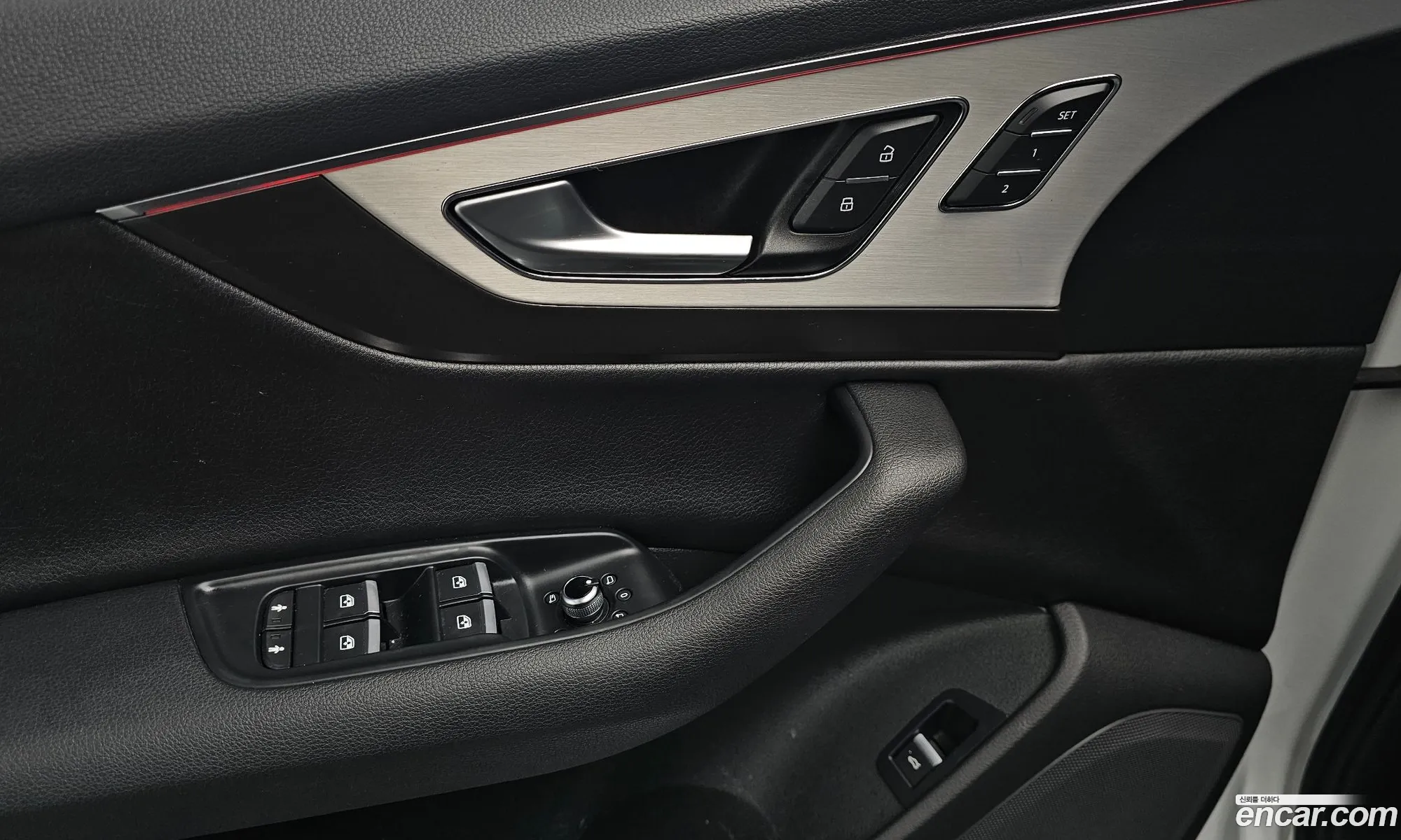 Audi Q7 2019 WAUZZZ4M5KD046186 — 14
