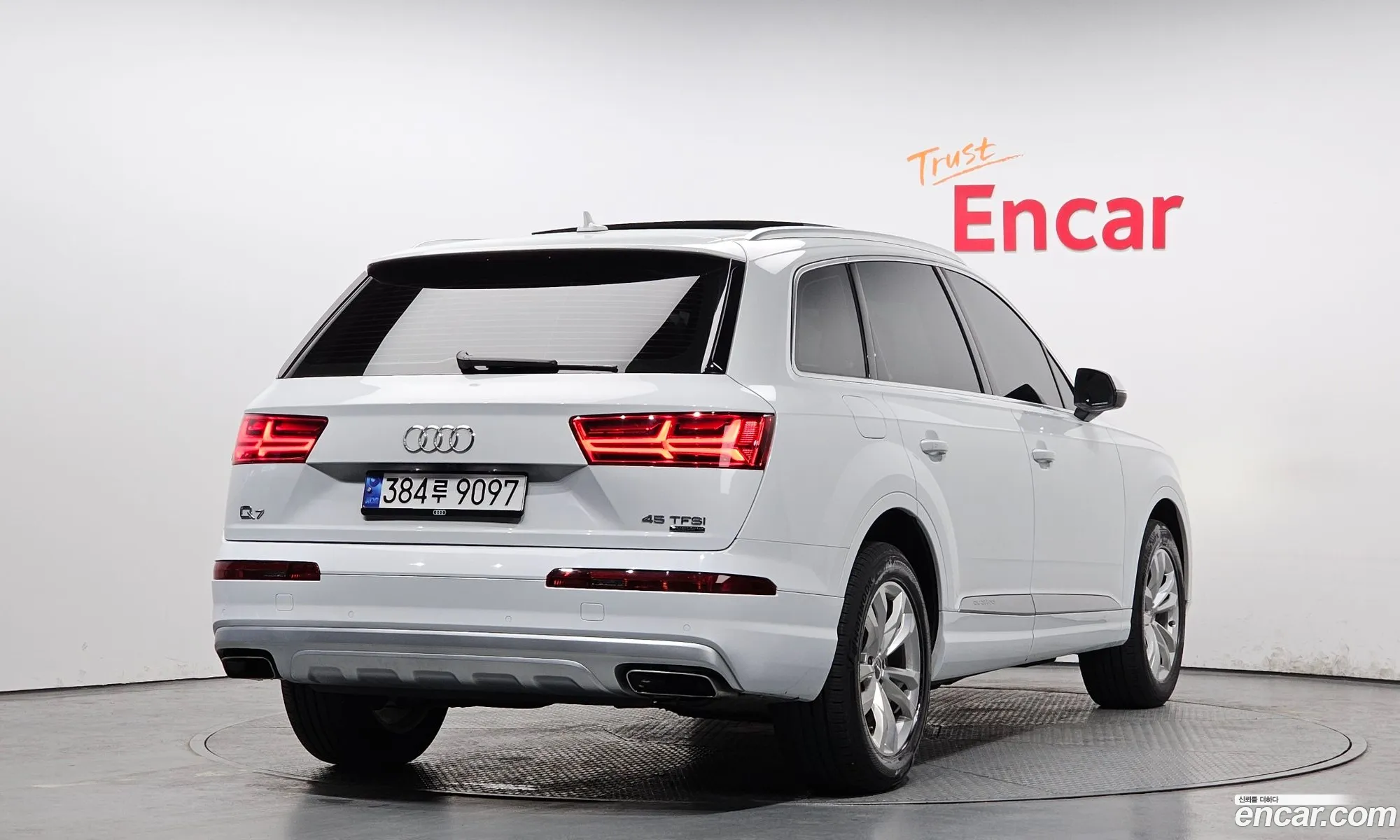 Audi Q7 2019 WAUZZZ4M5KD046186 — 2