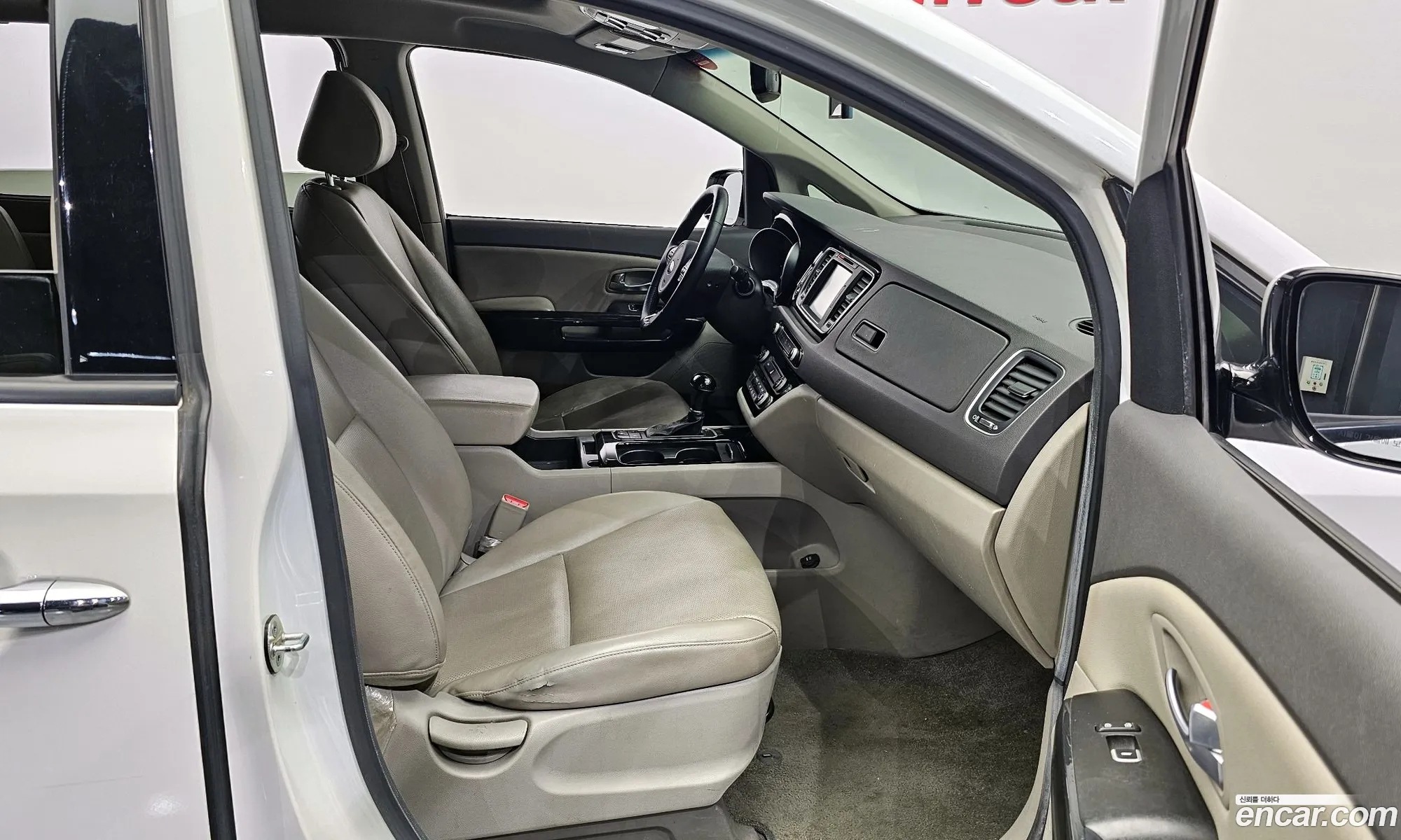 Kia Carnival 2014 — 4