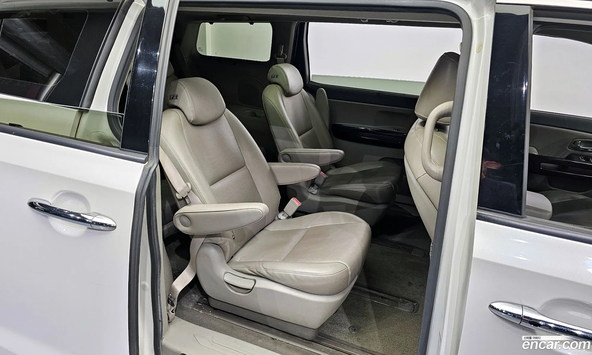 Kia Carnival 2014 — 5