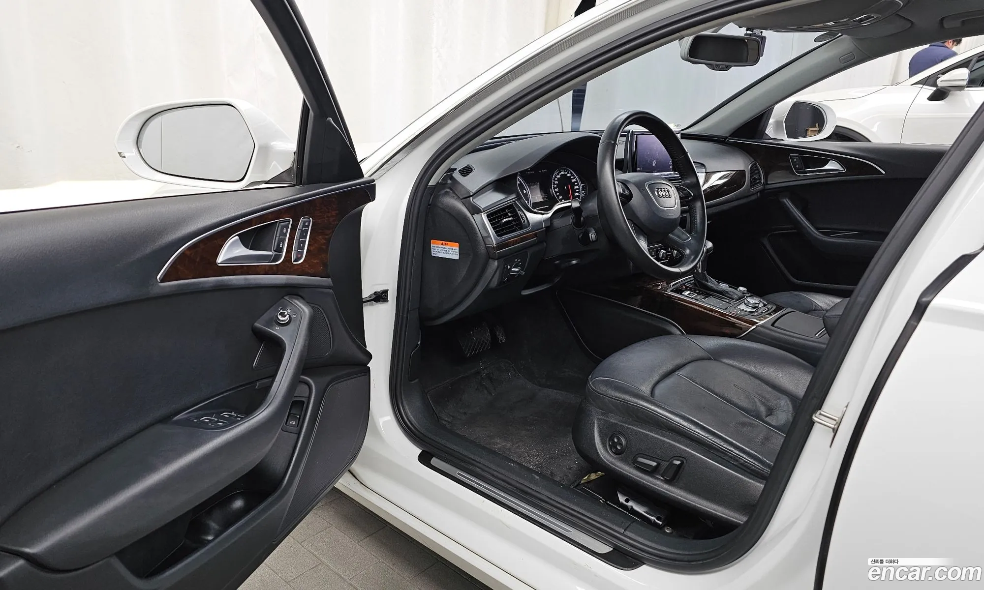 Audi A6 2015 — 18