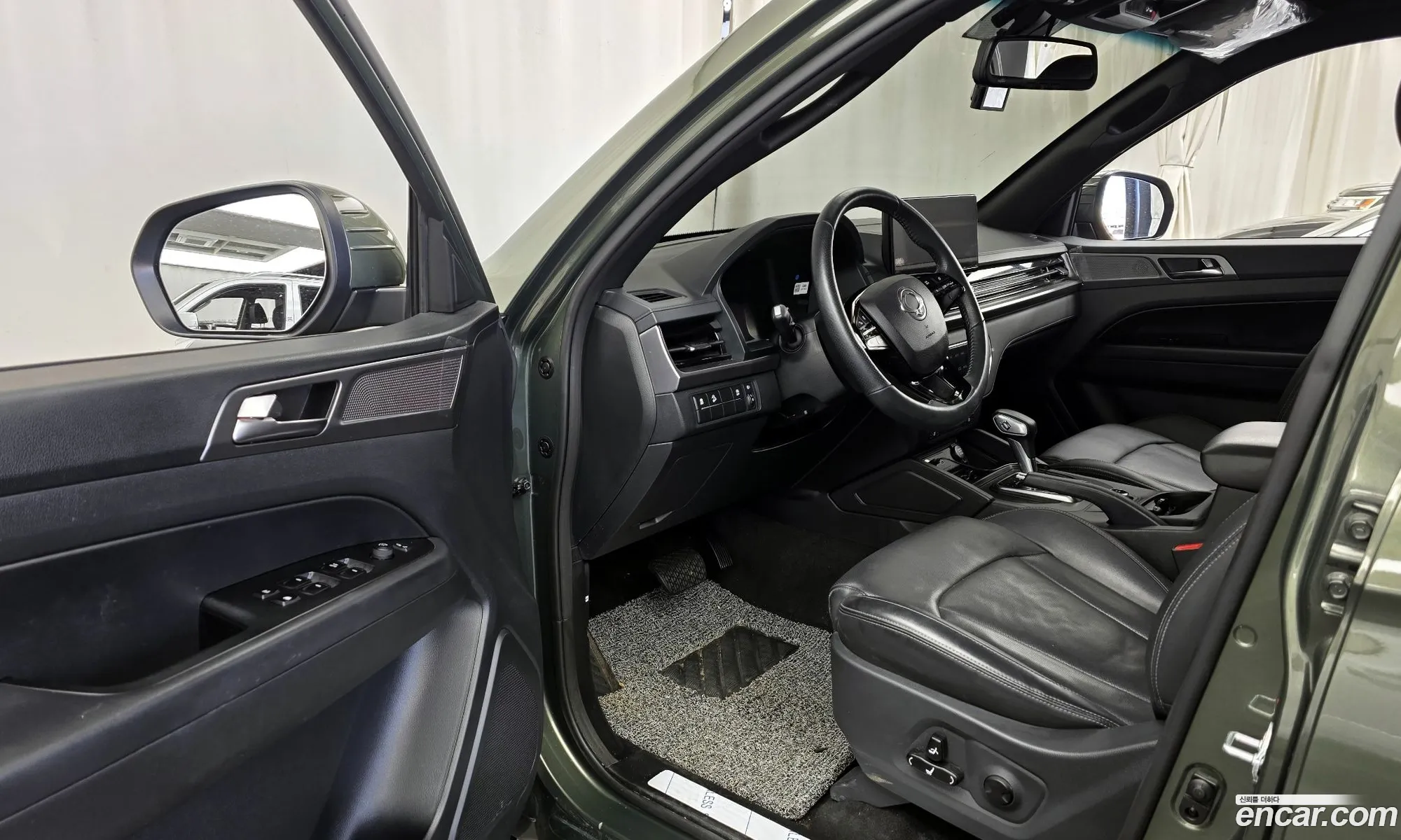 KG Mobility (SsangYong) Rexton Sports Khan 2023 — 11