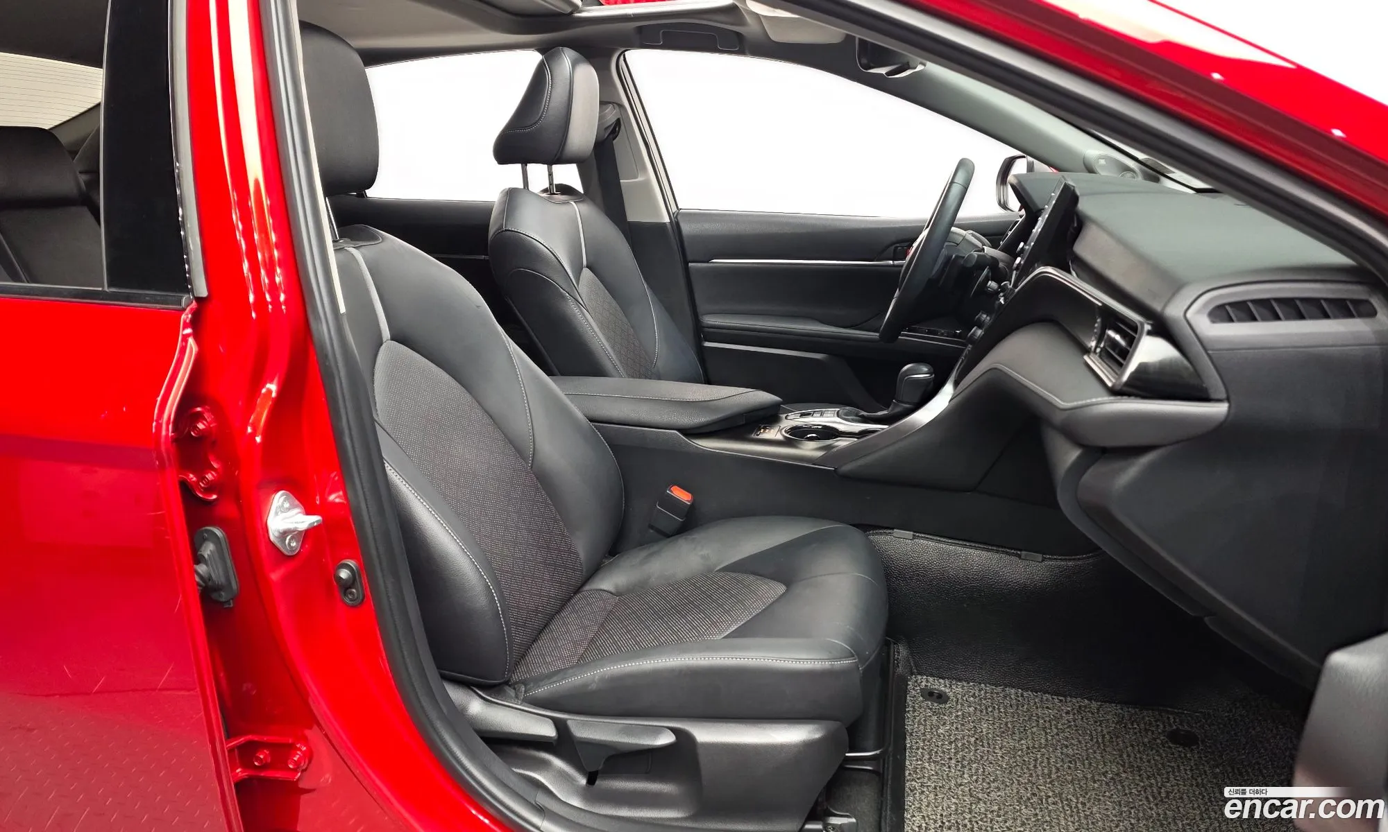 Toyota Camry 2021 — 2