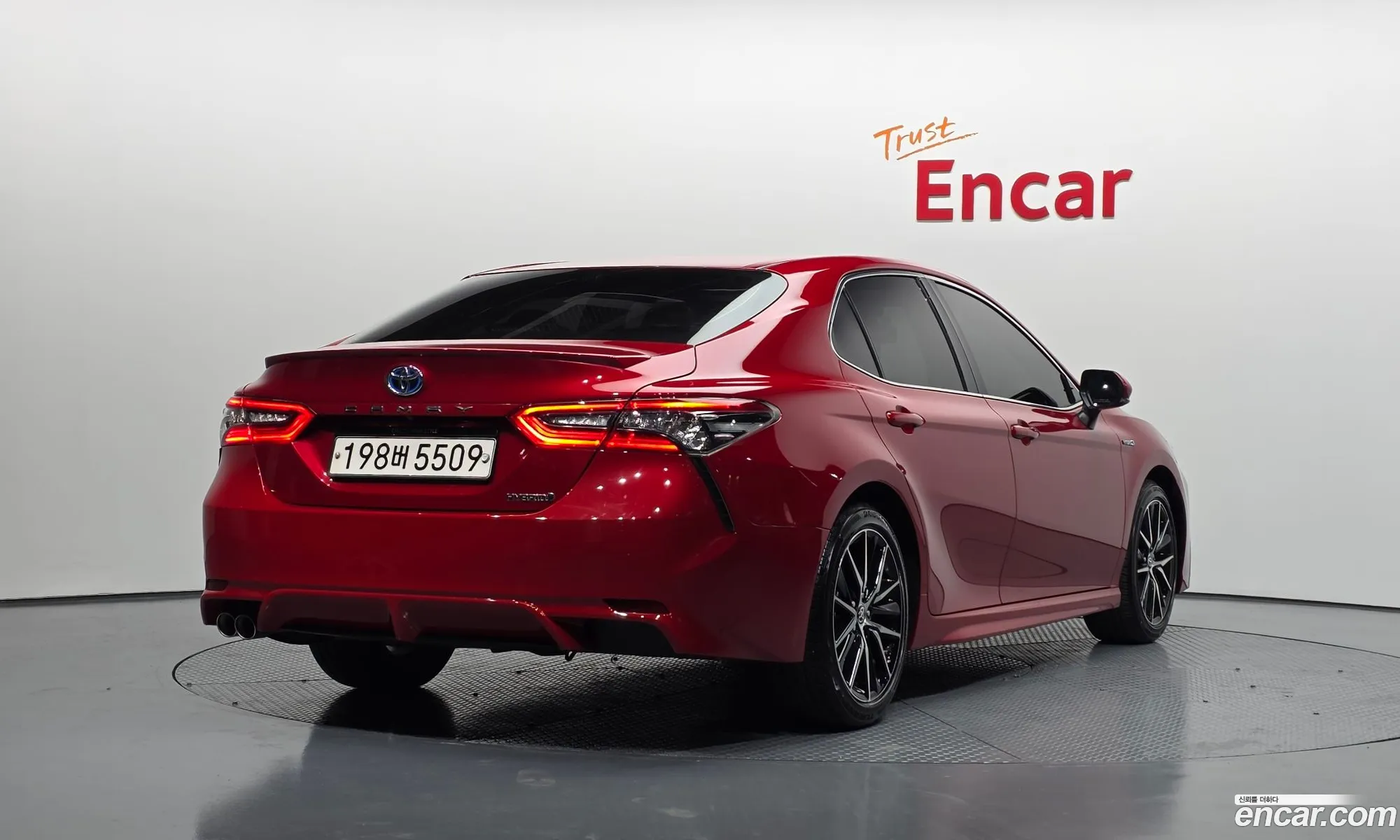 Toyota Camry 2021 — 5