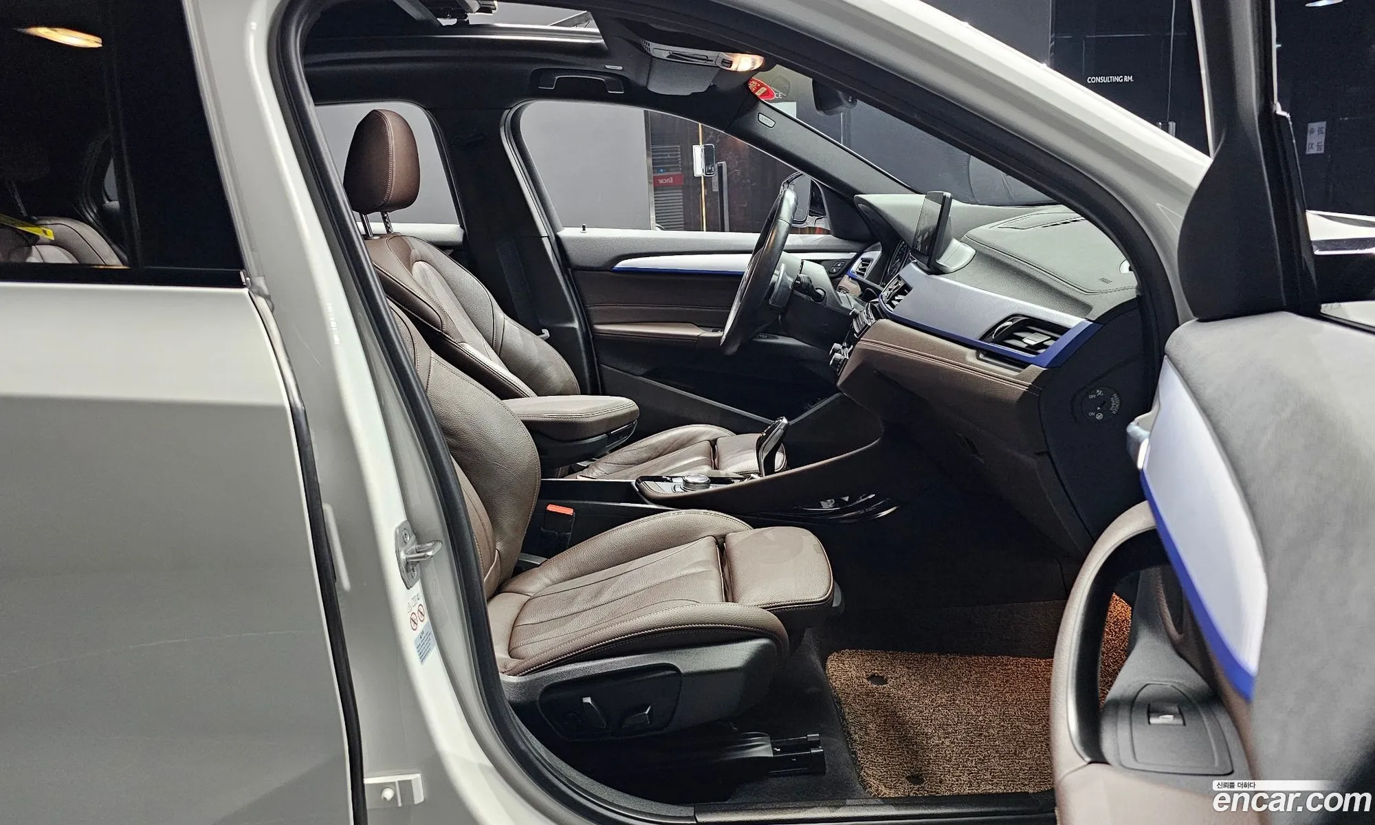 BMW X2 2023 WBA11DF07P5W82014 — 4