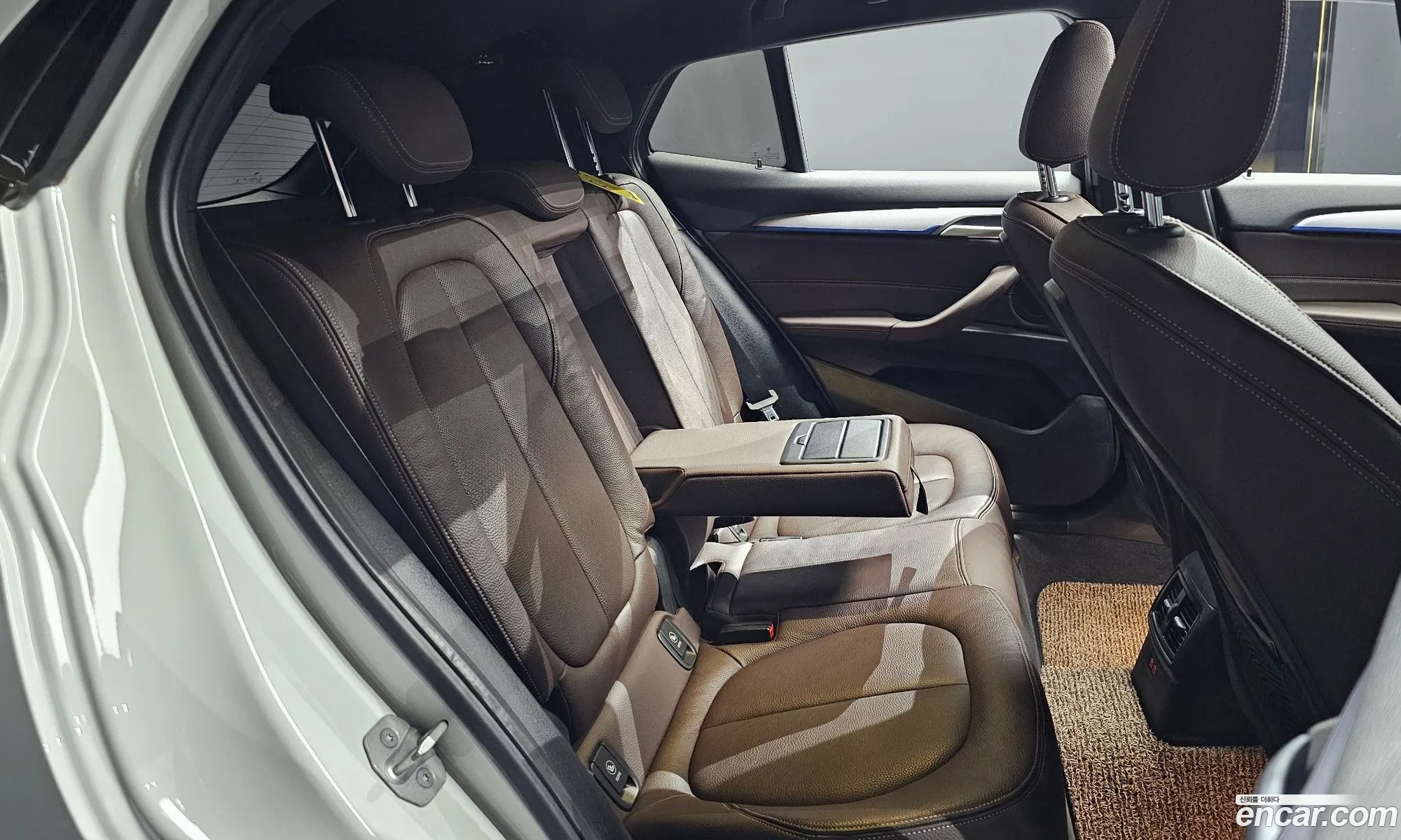 BMW X2 2023 WBA11DF07P5W82014 — 7