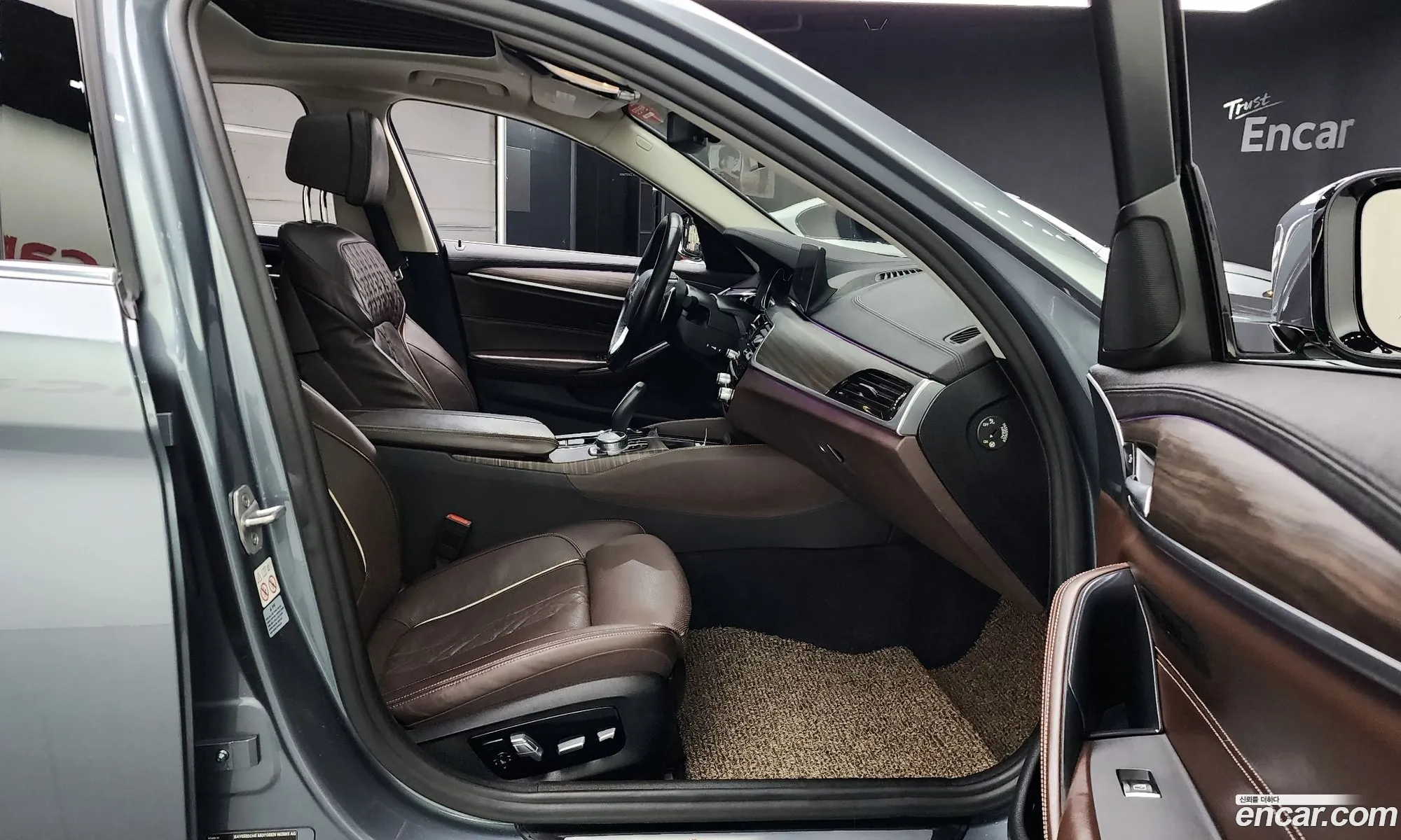 BMW 5 Series 2018 WBAJC5104JWE54340 — 11