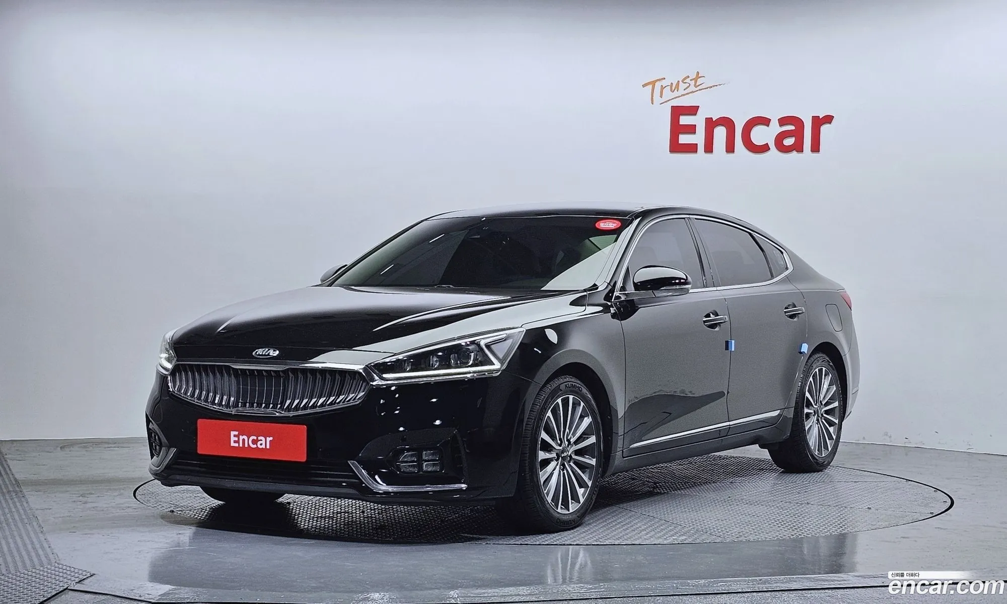 Kia K7 2019 — 17