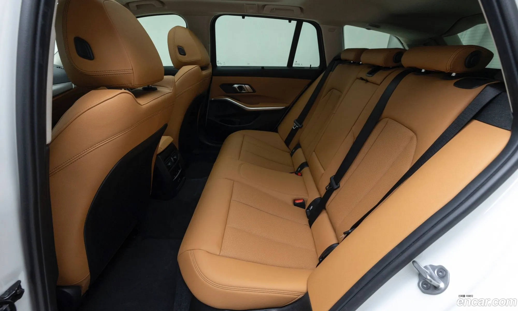 BMW 3 Series 2025 — 18