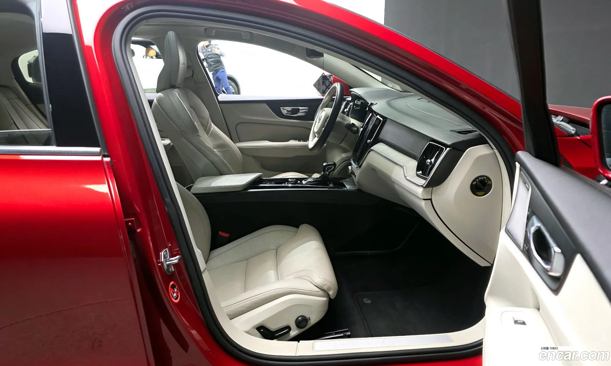 Volvo S60 2020 7JRZS102DLG063007 — 16