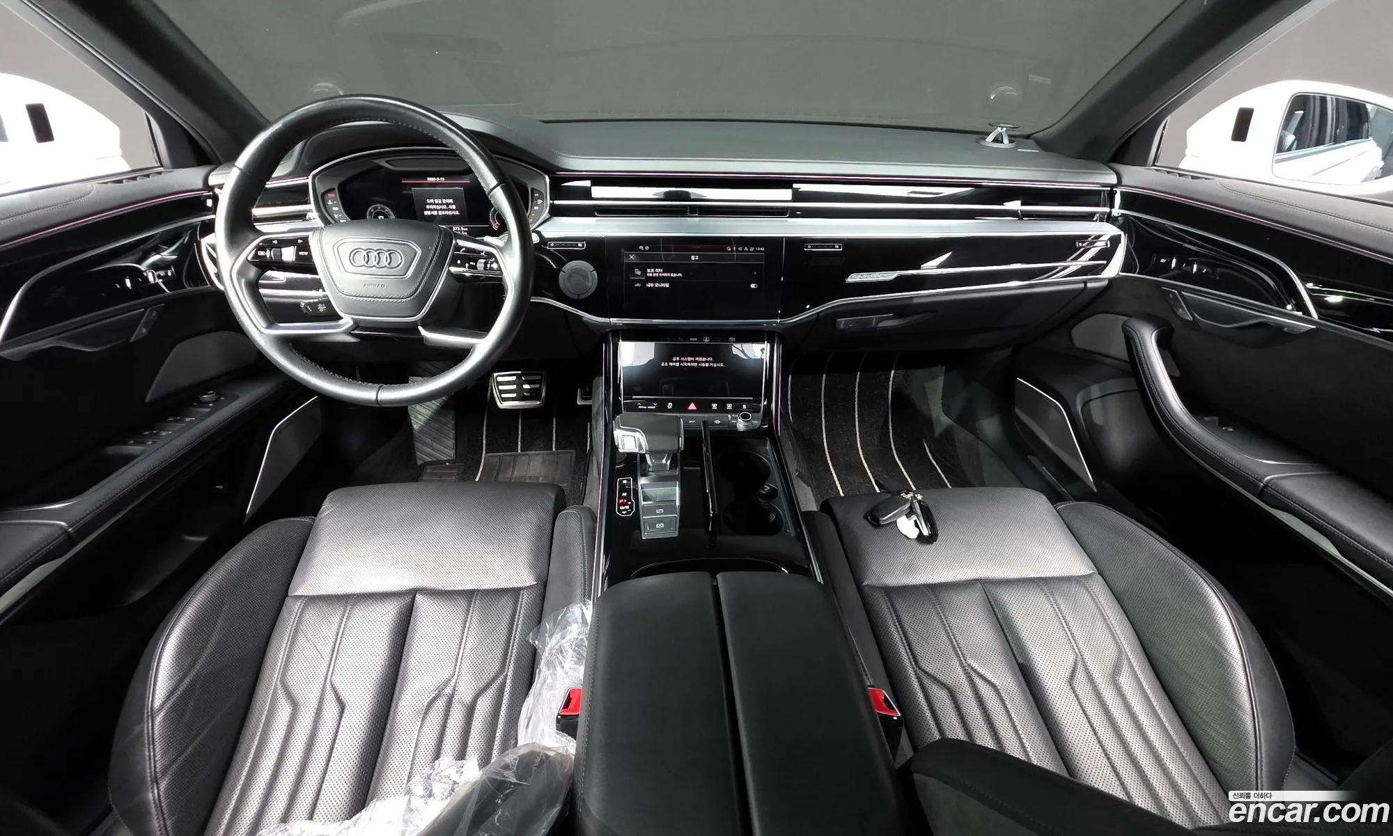 Audi A8 2021 WAUZZZF80MN005168 — 3