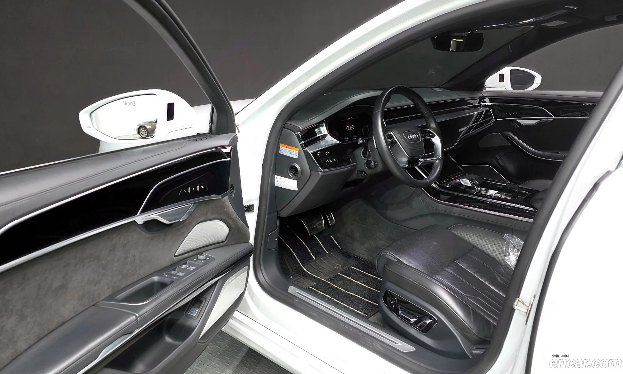 Audi A8 2021 WAUZZZF80MN005168 — 16