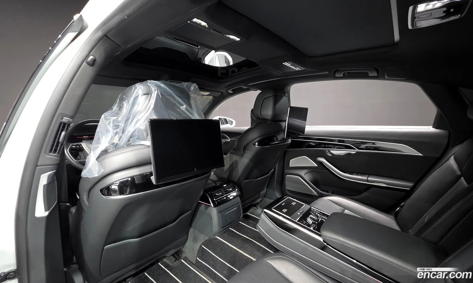 Audi A8 2021 WAUZZZF80MN005168 — 7