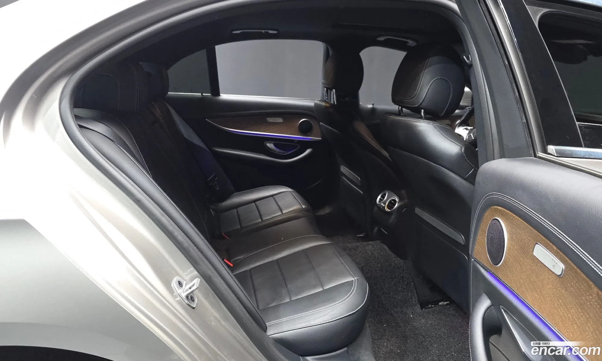 Mercedes-Benz E-Class W213 2022 — 16