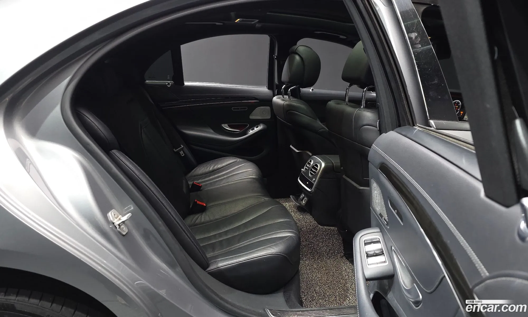 Mercedes-Benz S-Class W222 2015 WDDUF3DB4FA166480 — 3