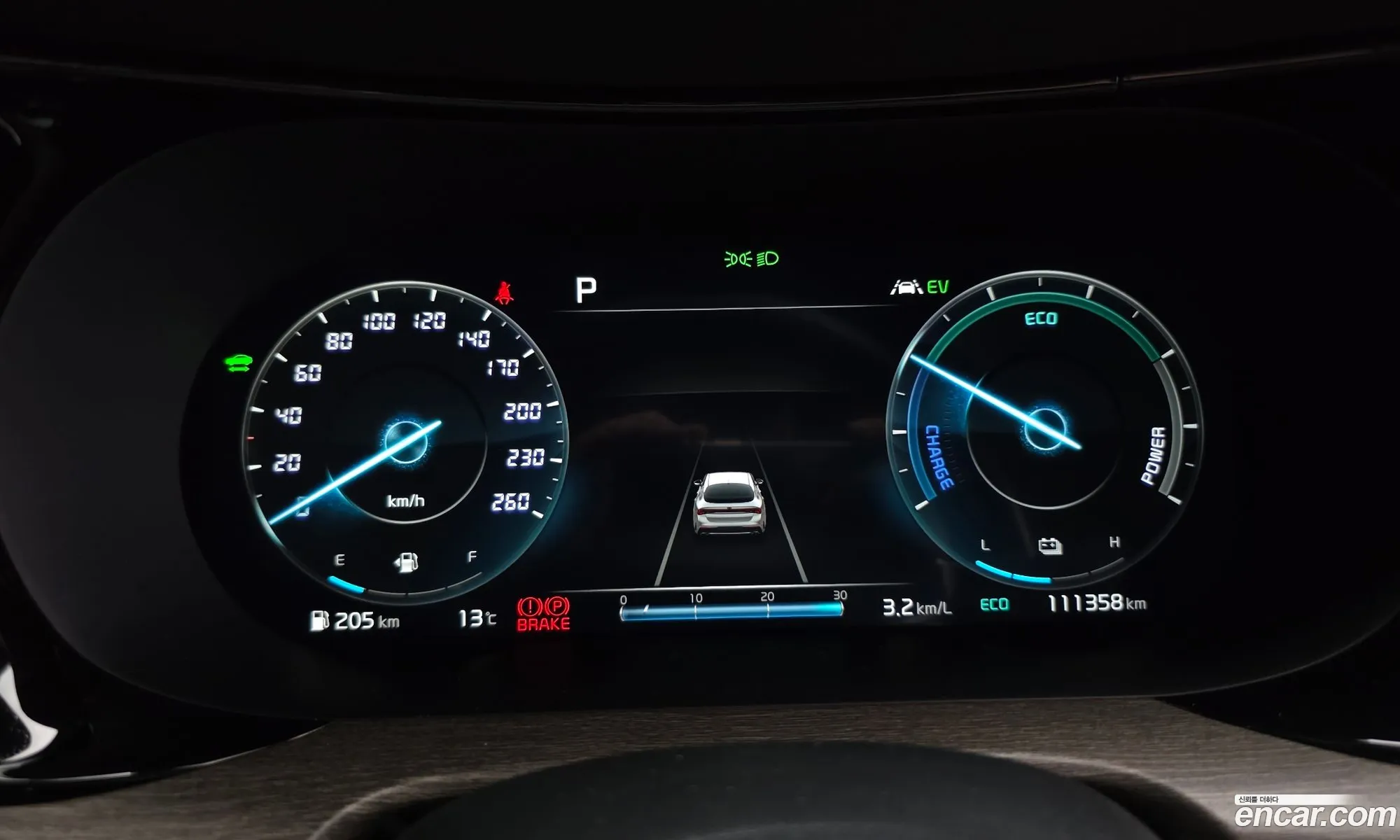 Kia K5 Hybrid 2021 — 16