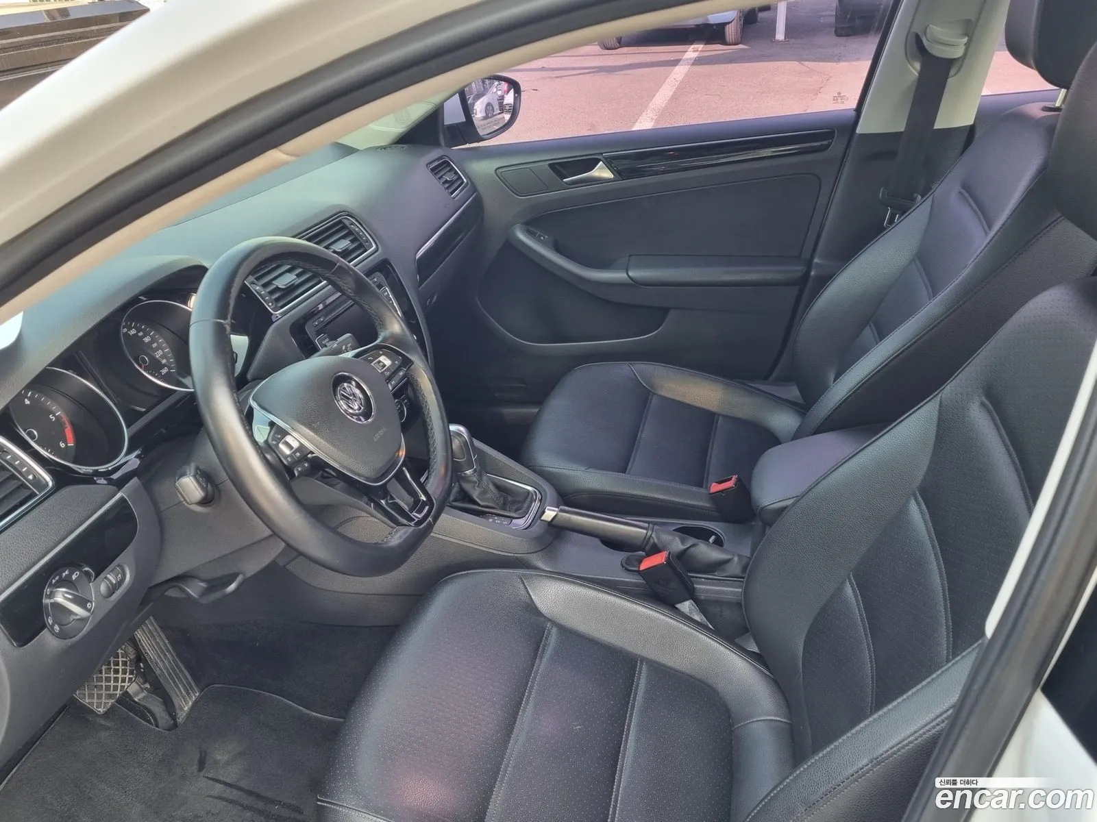 Volkswagen Jetta 2015 — 9