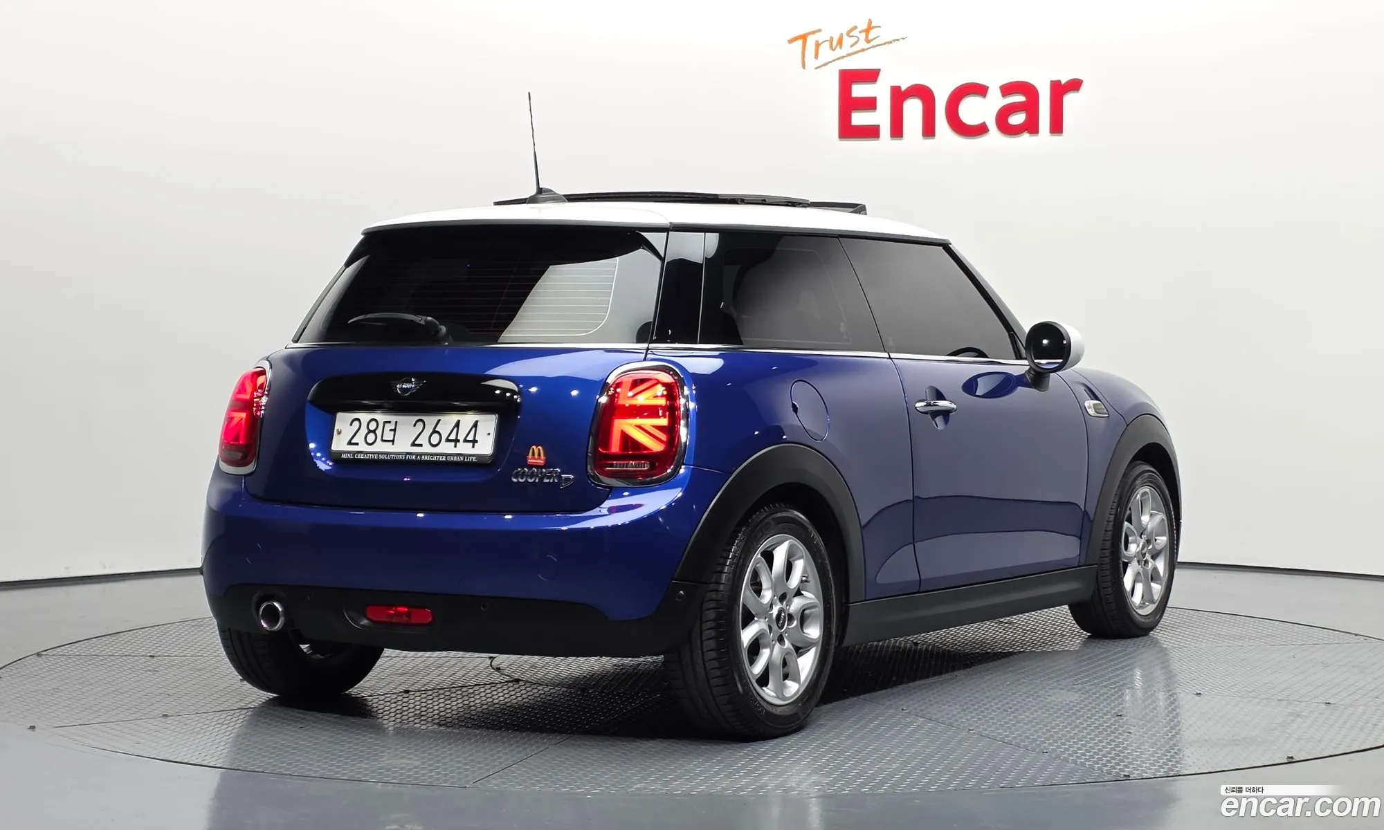 Mini Cooper D 2019 — 10