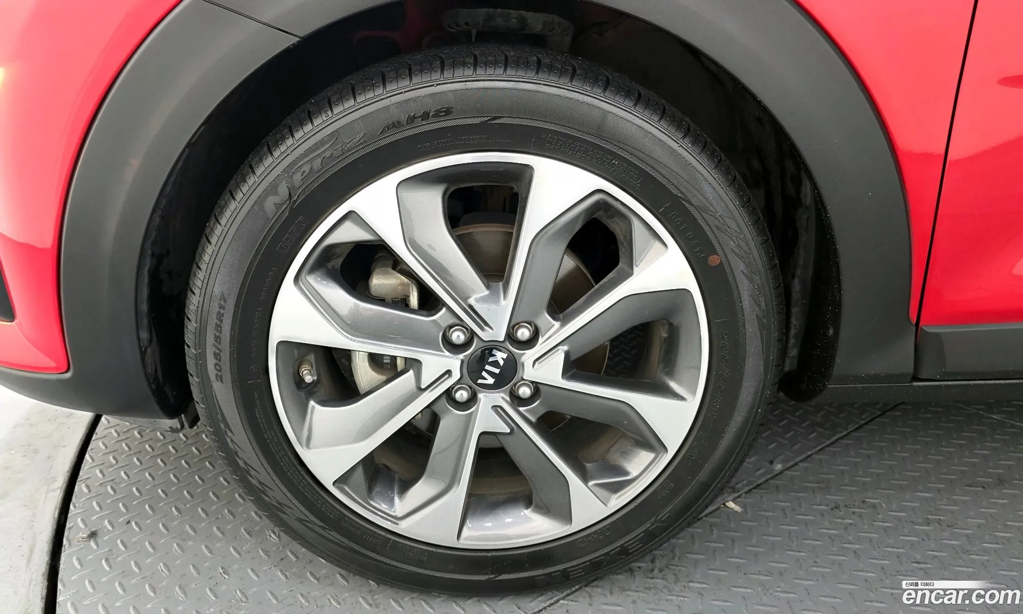 Kia Stonic 2018 — 18