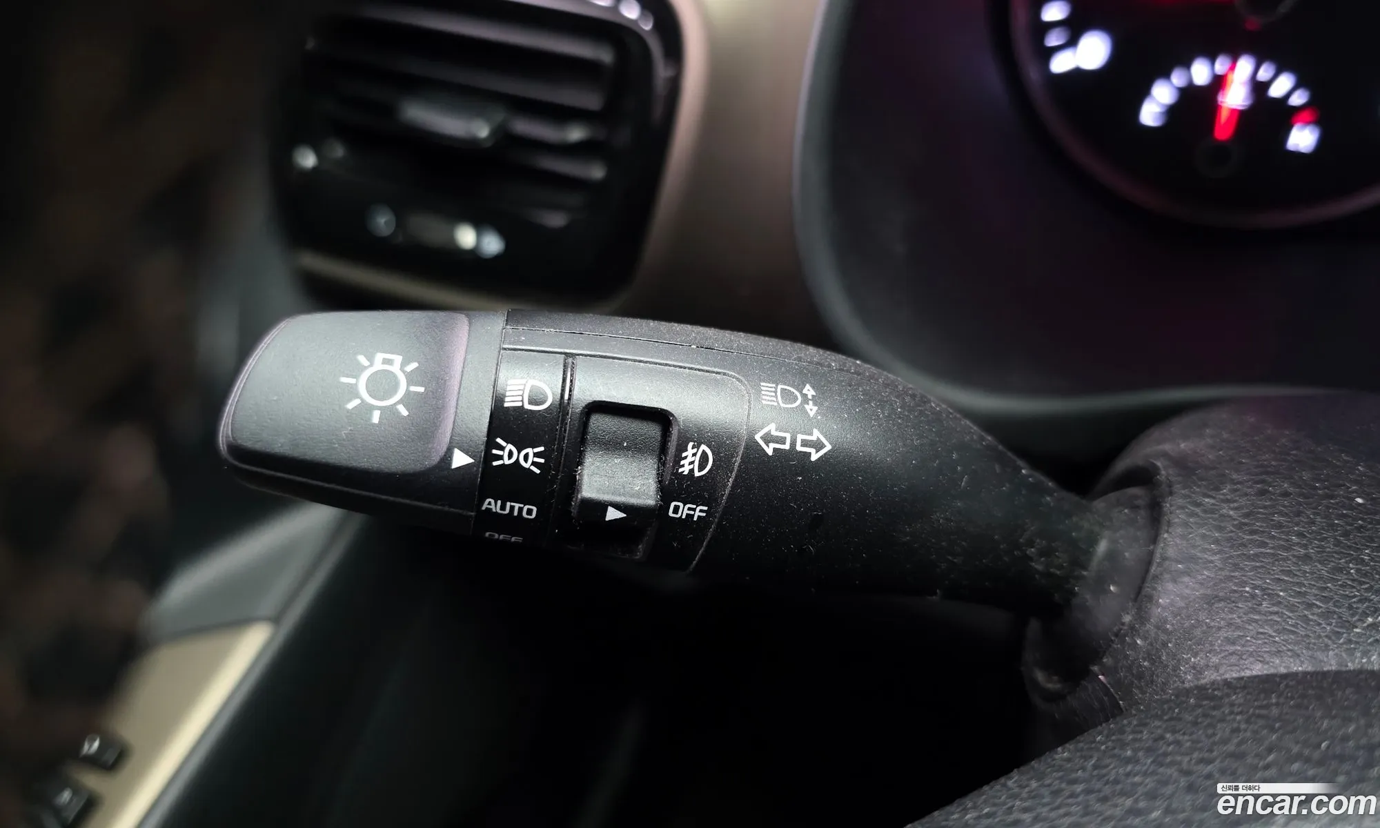 Kia Stonic 2018 — 20