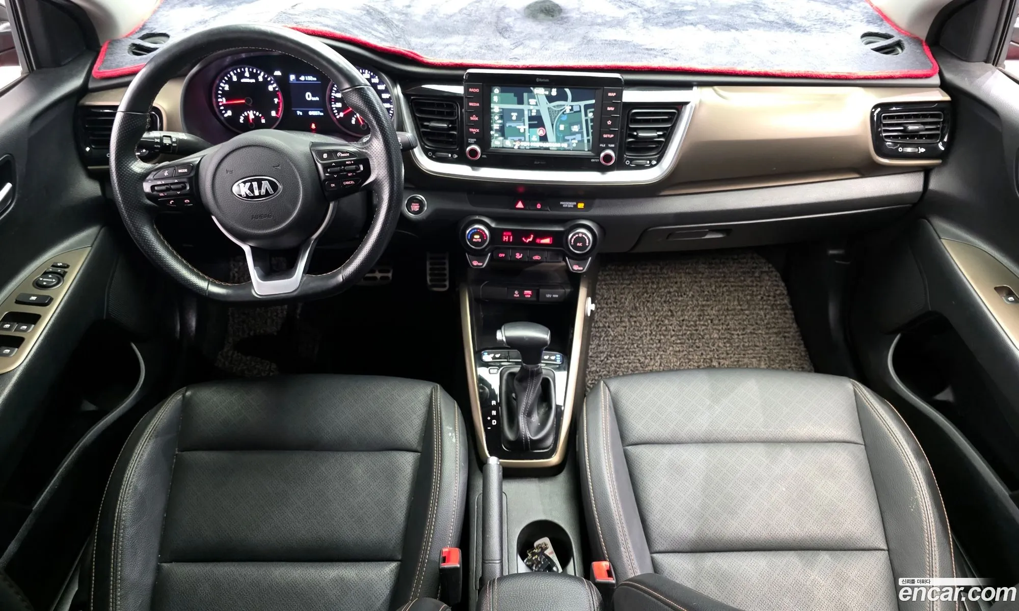 Kia Stonic 2018 — 19