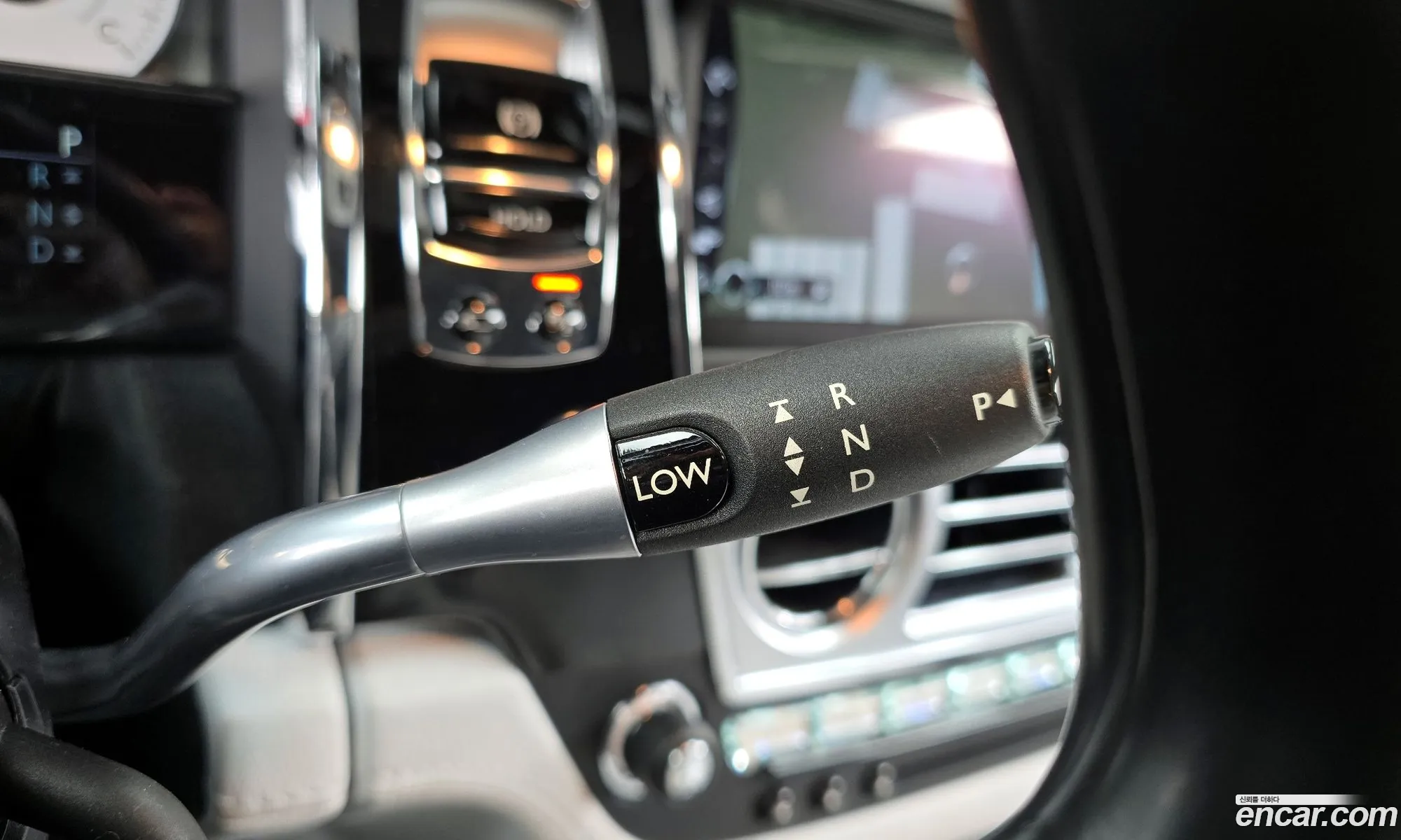 Rolls-Royce Ghost 2019 SCA664L06KUX70668 — 18