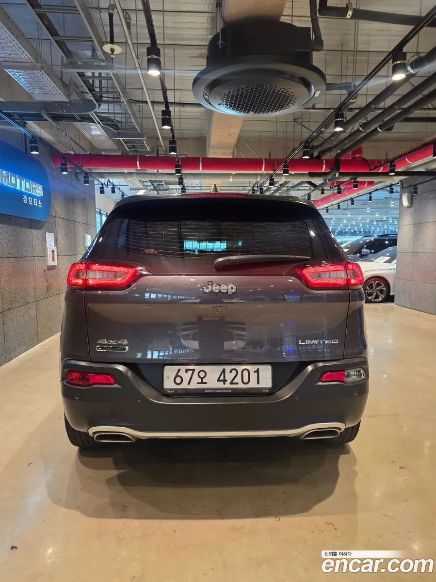 Jeep Cherokee 2018 — 2