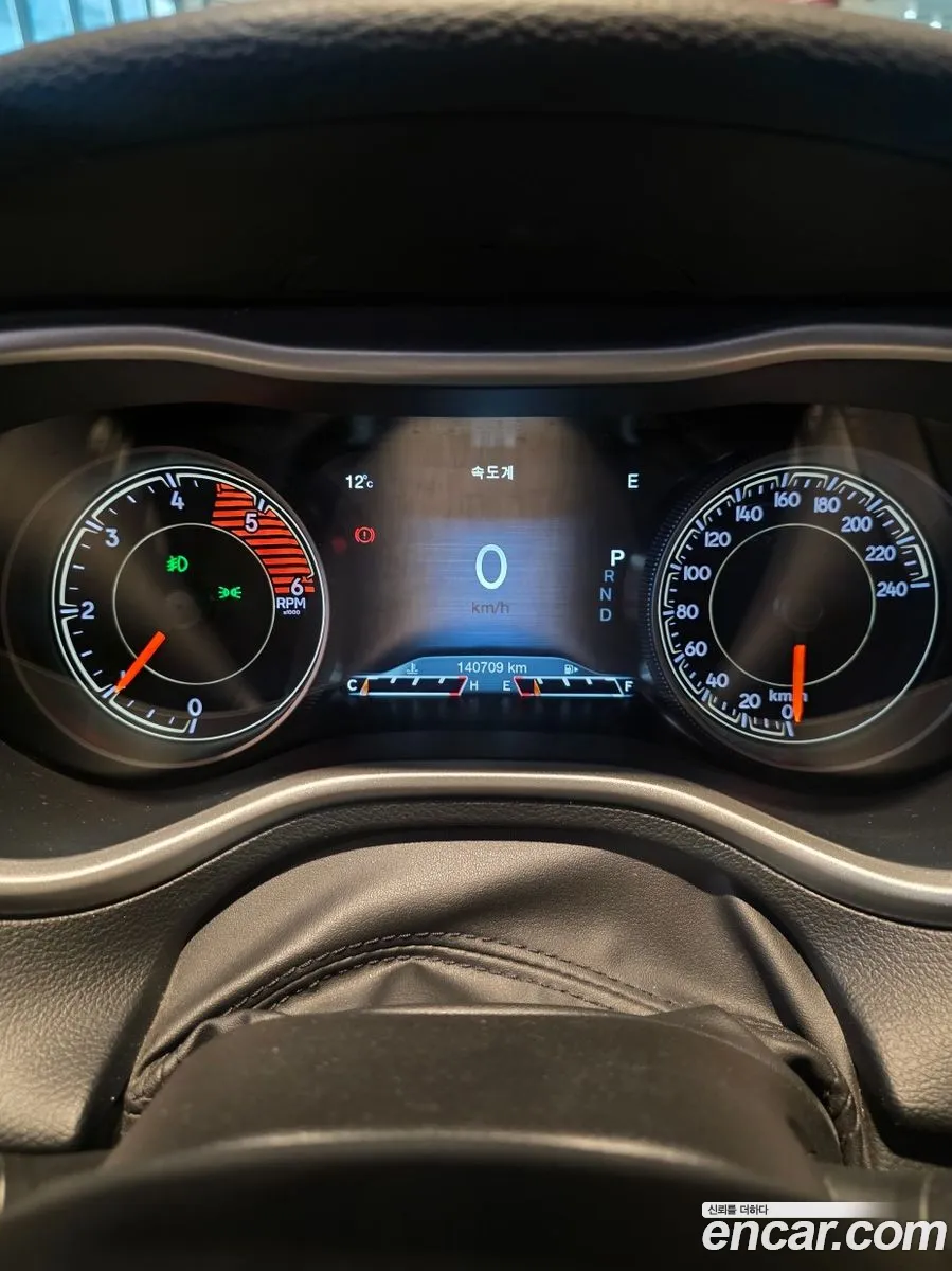 Jeep Cherokee 2018 — 15