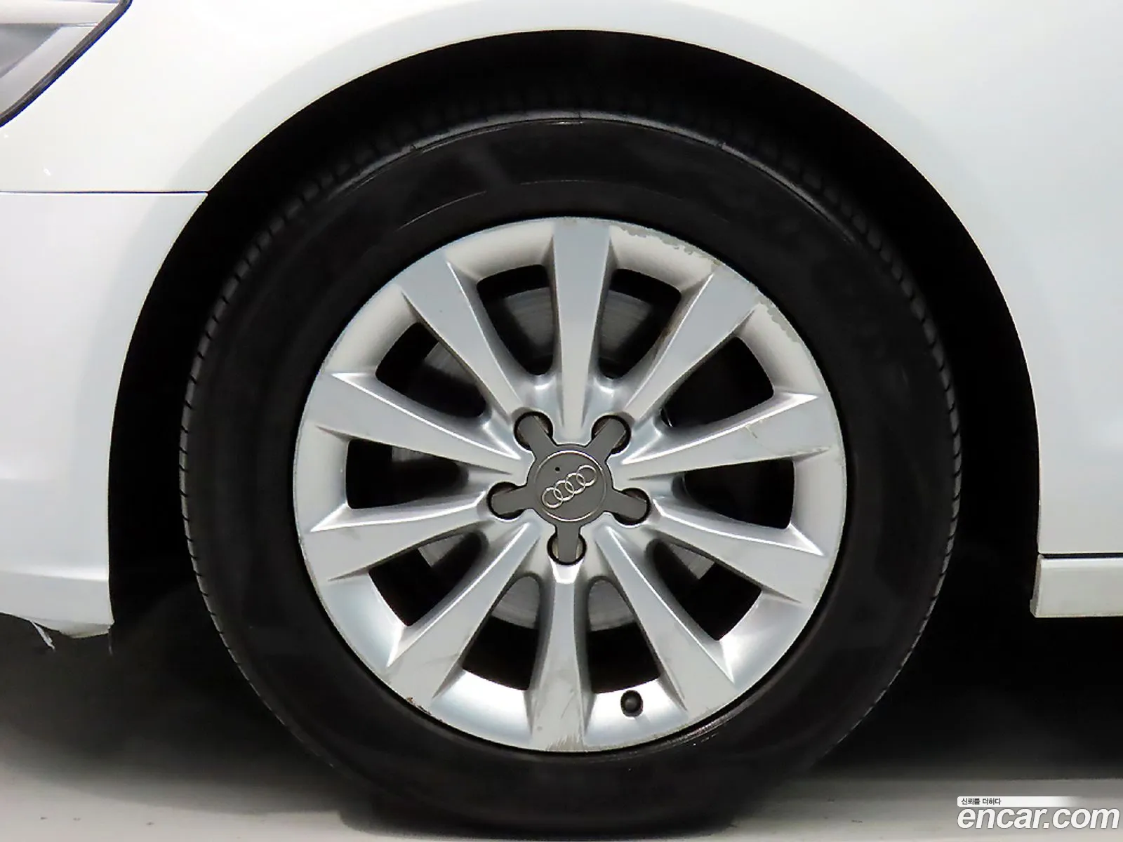 Audi A6 2014 — 11