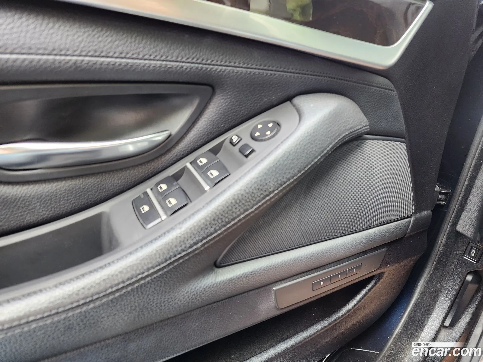 BMW 5 Series 2011 — 12