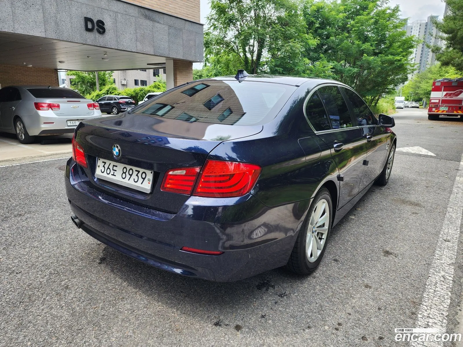 BMW 5 Series 2011 — 14