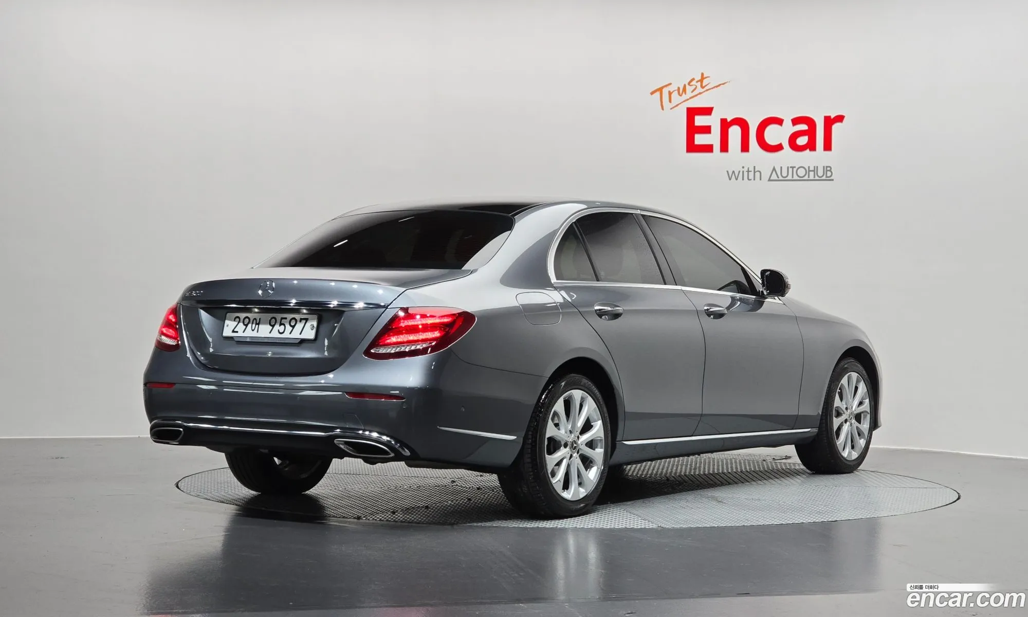 Mercedes-Benz E-Class W213 2017 WDDZF4JB5HA253405 — 14