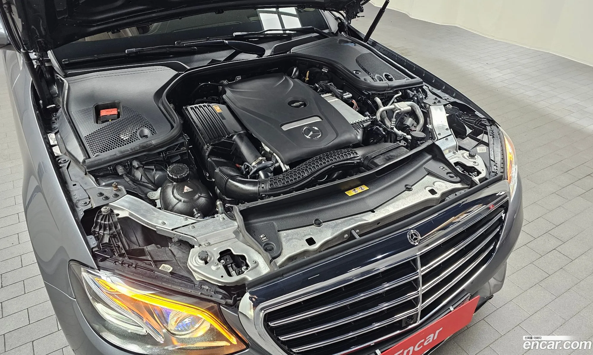 Mercedes-Benz E-Class W213 2017 WDDZF4JB5HA253405 — 12