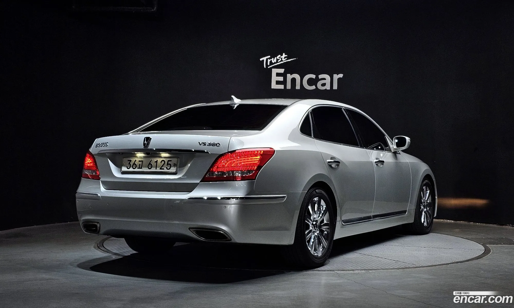 Hyundai Equus 2011 — 14