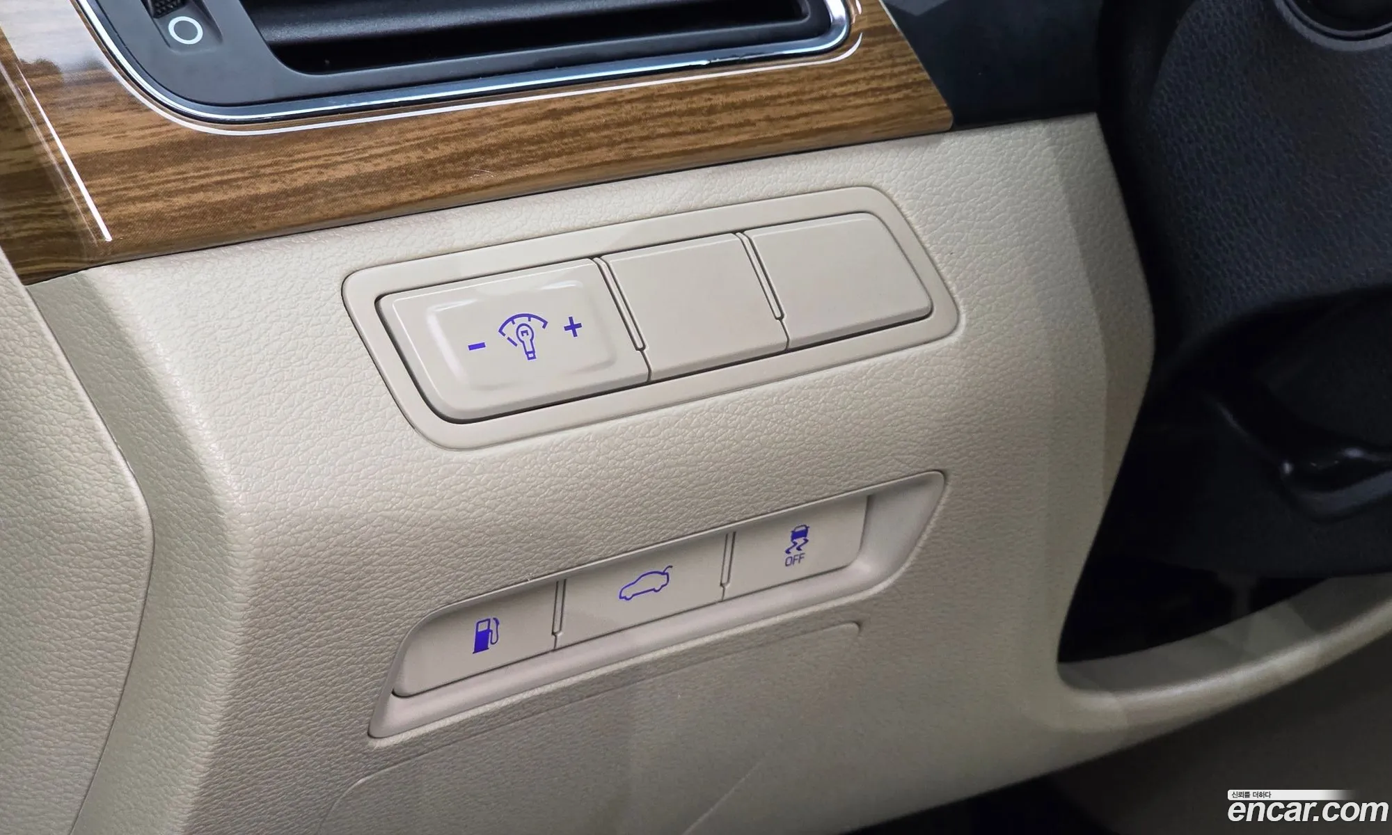 Hyundai LF Sonata 2014 — 10