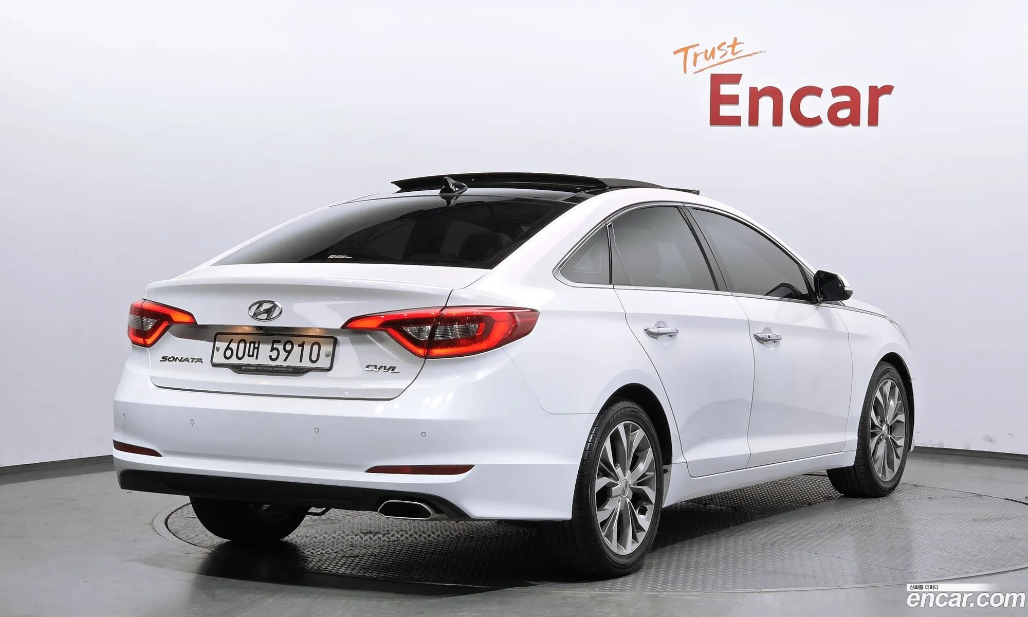 Hyundai LF Sonata 2014 — 16