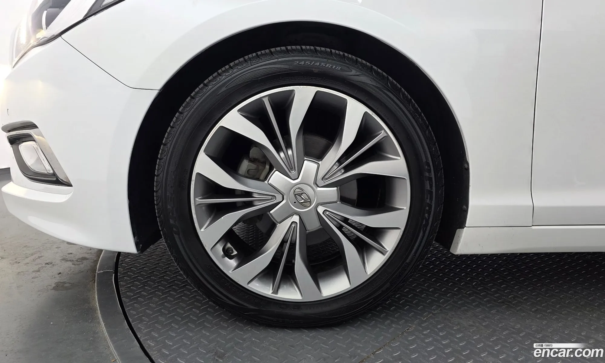 Hyundai LF Sonata 2014 — 20