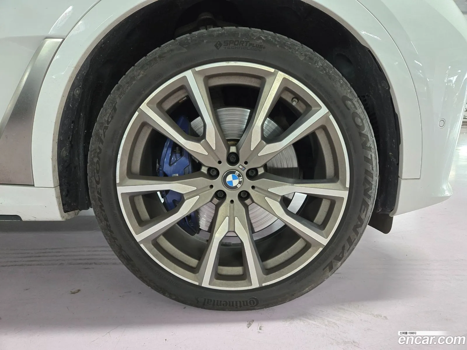 BMW X7 2019 — 18