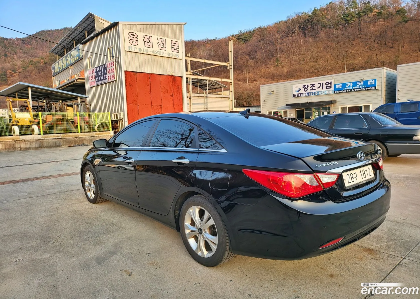 Hyundai YF Sonata 2010 — 2