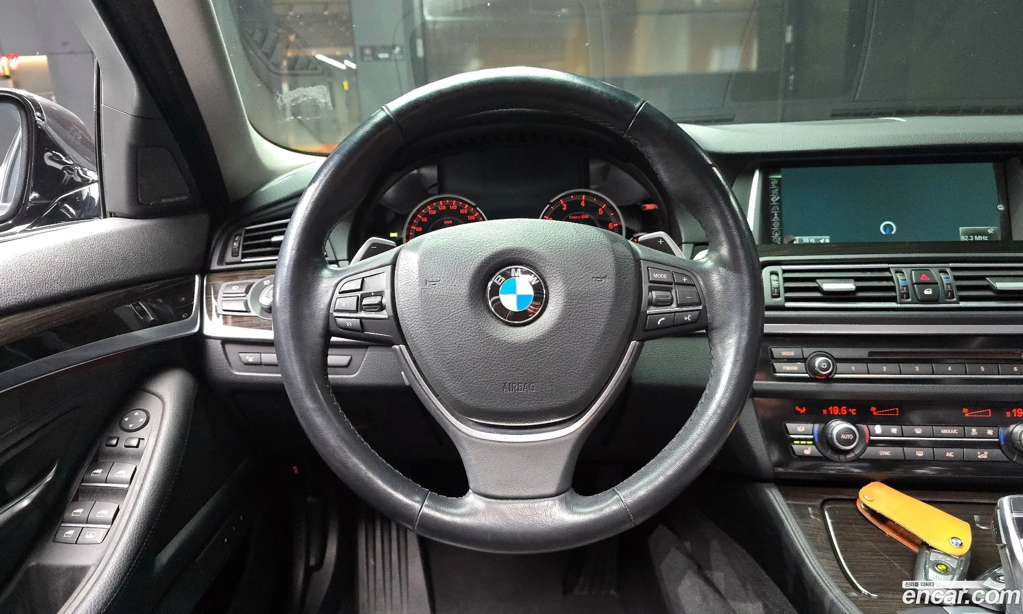 BMW 5 Series 2014 WBA5A7107ED814119 — 14