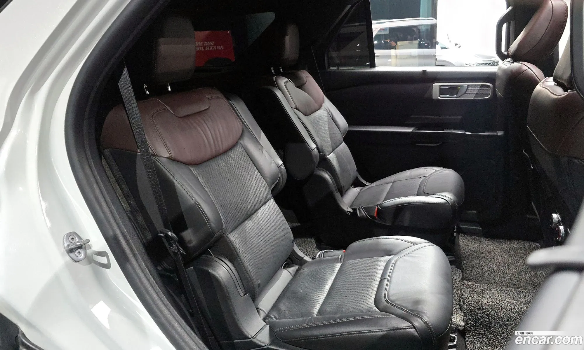 Ford Explorer 6th Gen 2022 1FM5K8HC0NGC26224 — 17