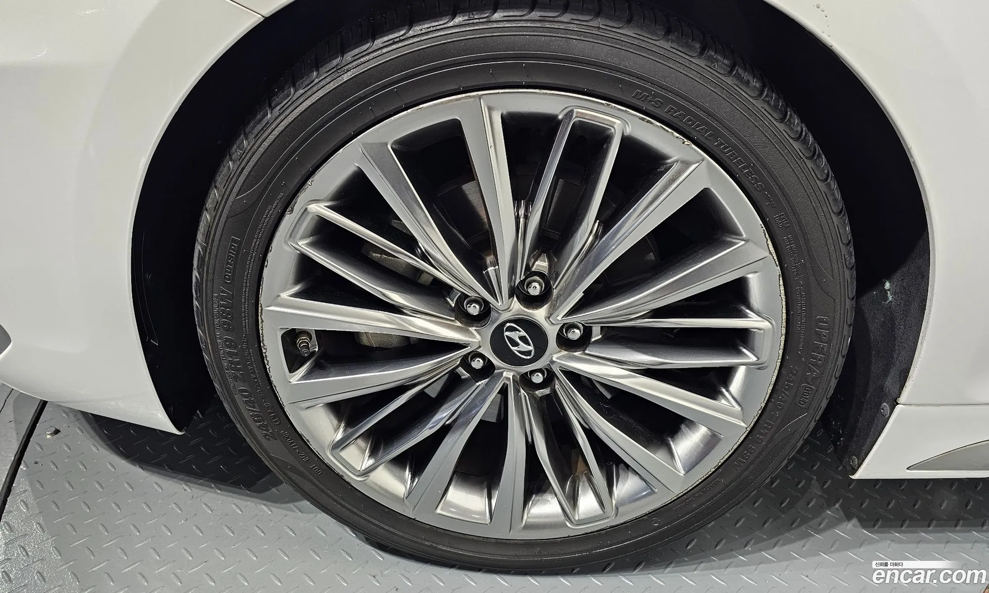 Hyundai Grandeur IG 2018 — 17
